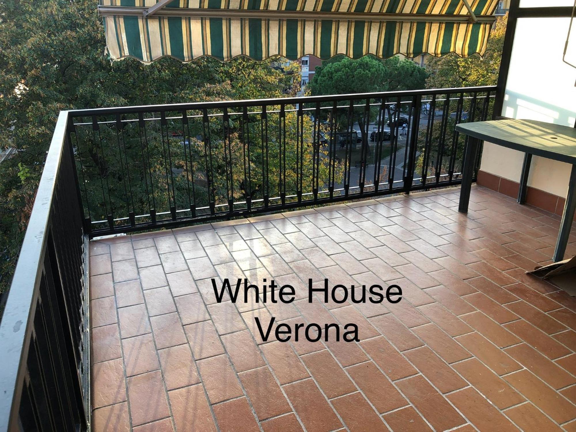 White House Apartment Verona Exterior photo
